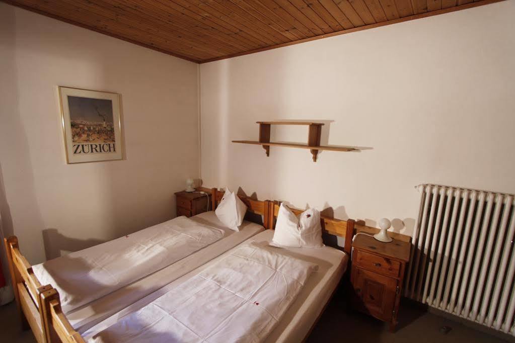 Hotel Veduta Cinuos-Chel ภายนอก รูปภาพ