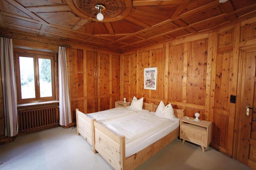 Hotel Veduta Cinuos-Chel ภายนอก รูปภาพ